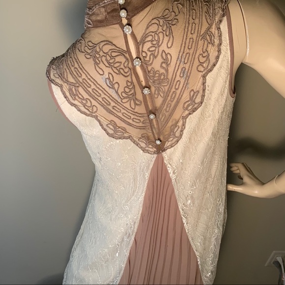 ALTAR’D STATE│White Lace appliqué Dress - Picture 4 of 5